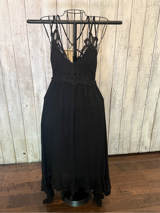 LA MIEL Dresses & Skirts - La Miel Black Lace-Front Midi Dress with Spaghetti Straps